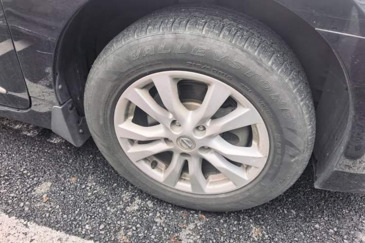 Used Nissan Teana 2013 2.0L XL Comfort Edition Right Front Wheel Hub