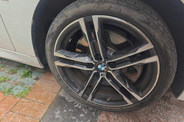 Used BMW 1 Series 2021 Restyled 125i M Sport Night Edition Right Front Wheel Hub