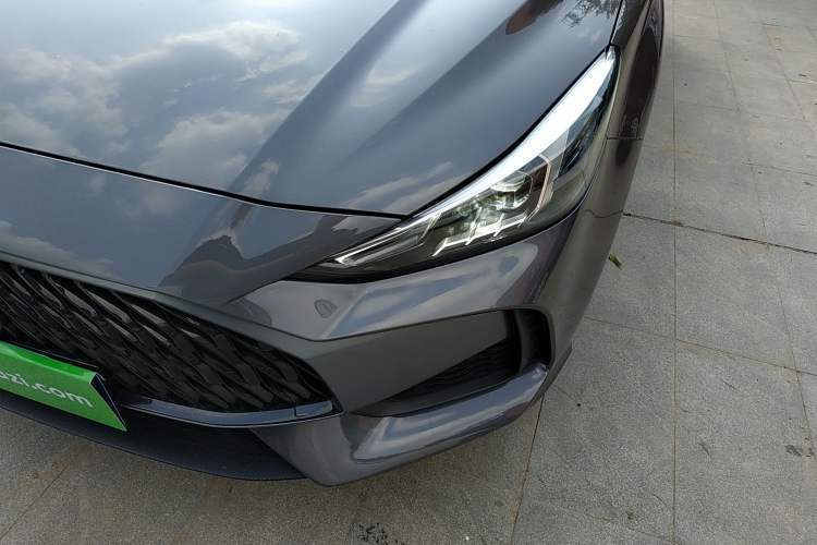 Used MG 5 2022 180 DVVT CVT Youth Luxury Edition
