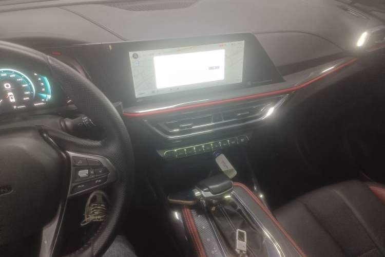 Used Oshan X5 2021 1.5T DCT Prestige Edition
