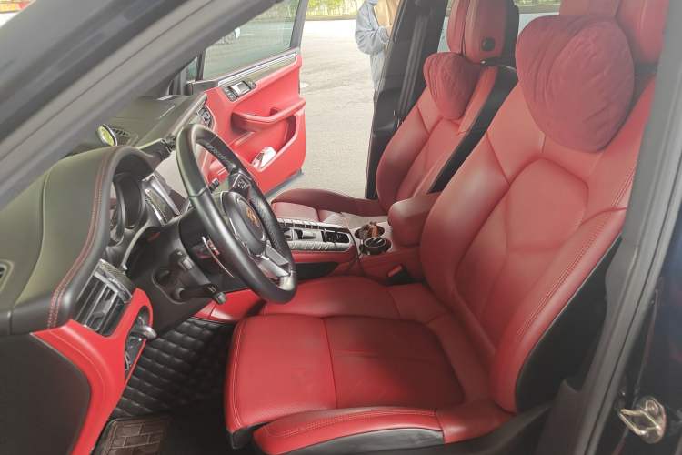 Used Porsche Macan 2018 Macan 2.0T Left Front Seat