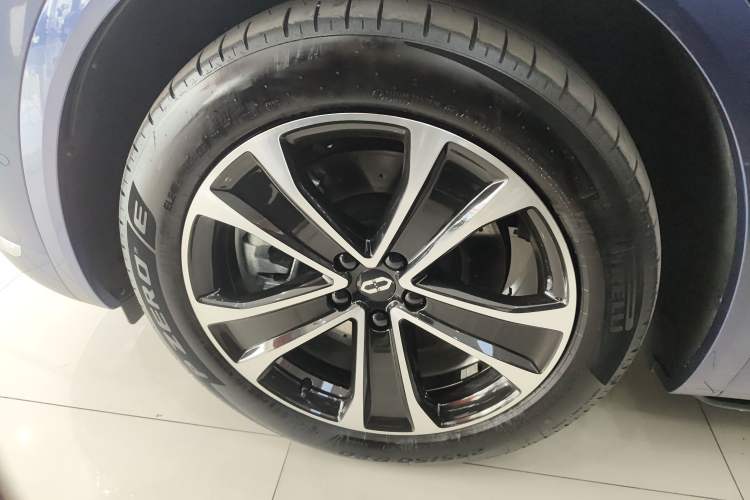 Used Hima AITO M7 2026 Model Range-Extending Ultra All-Wheel Drive 5-Seater Version
