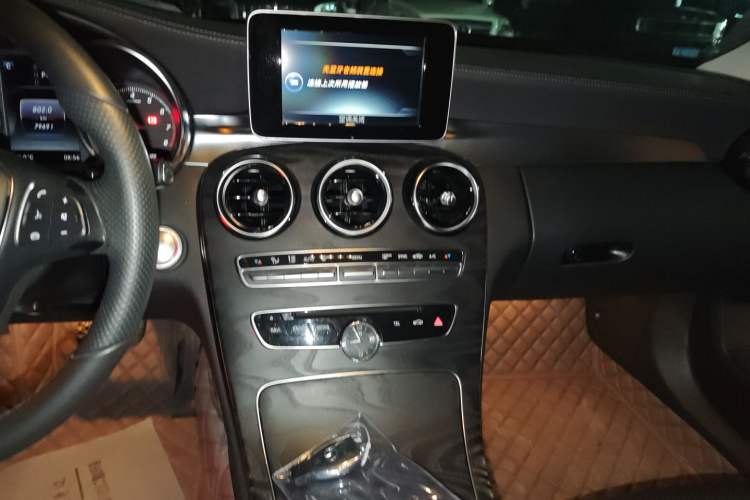 Used Mercedes-Benz C-Class 2016 C 200 L Sport Edition Audio And AC Panel