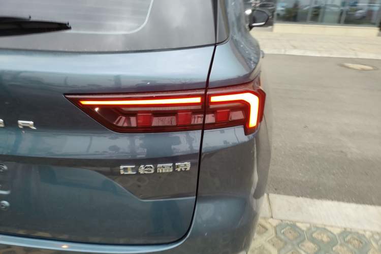 Used Ford Equator Sport 2023 EcoBoost 170 Platinum Edition Exterior 3