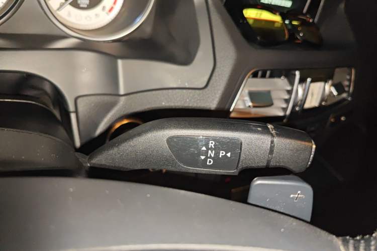 Used Mercedes-Benz E-Class 2014 E 200 Coupe Gear Lever