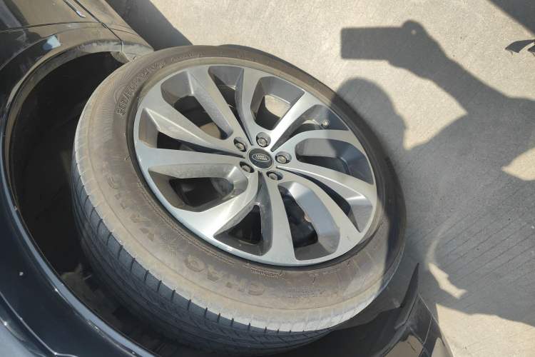 Used Land Rover Discovery Sport 2020 249 PS R-Dynamic Performance Edition