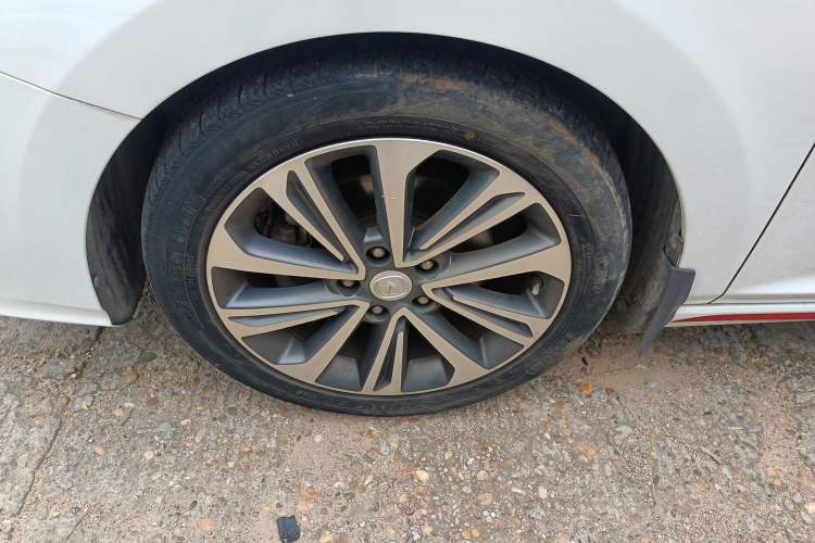 Used CHANGAN Ruicheng CC 2021 Blue Whale Edition 1.5T DCT Luxury Model Left Front Wheel Hub