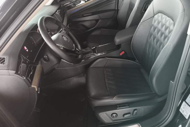 Used Volkswagen Passat 2019 330TSI Luxury Edition China VI Standard