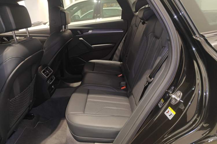 Used Audi Q5L 2025 quattro 45th Anniversary Edition 45 TFSI Luxury Dynamic Model
