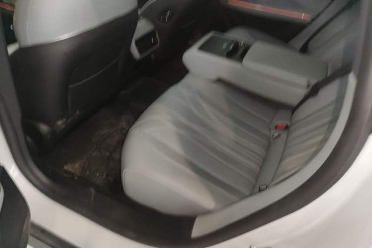Used Geely Galaxy E8 2025 700 km Long-Range Intelligent Driving Version Left Rear Seat