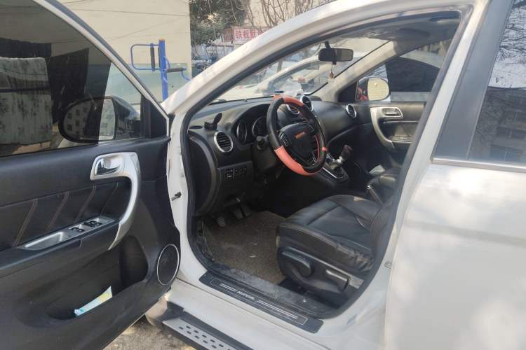 Used Haval H6 2015 Upgraded Model 1.5T Manual Two-Wheel Drive Elite Version