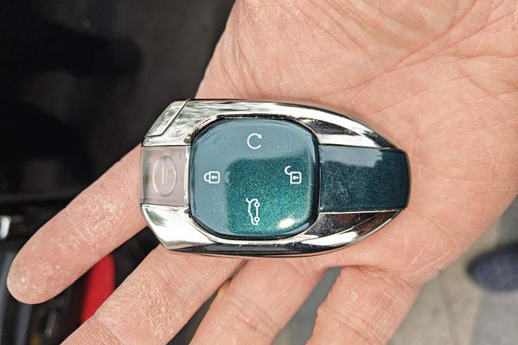 Used GAC Trumpchi GS8 2022 Dual-Engine Series 2.0TM Two-Wheel Drive Prestige Edition (7 Seats)
