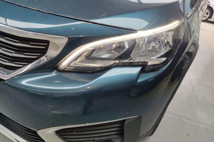 Used Peugeot 5008 2017 350THP 7-Seater Elite Edition Left Front Headlight