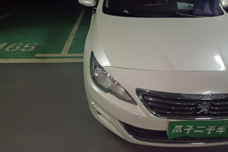 Used Peugeot 408 2014 1.8L Manual Leading Edition Right Front Headlight