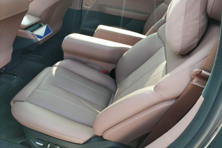 Used Nio ES8 2024 75 kWh