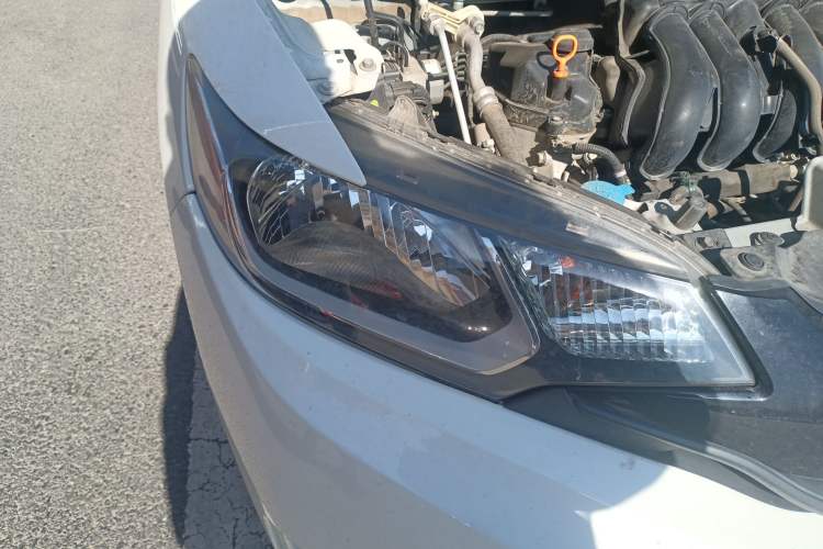 Used Honda Fit 2016 1.5L LX CVT Comfort Model Exterior 3