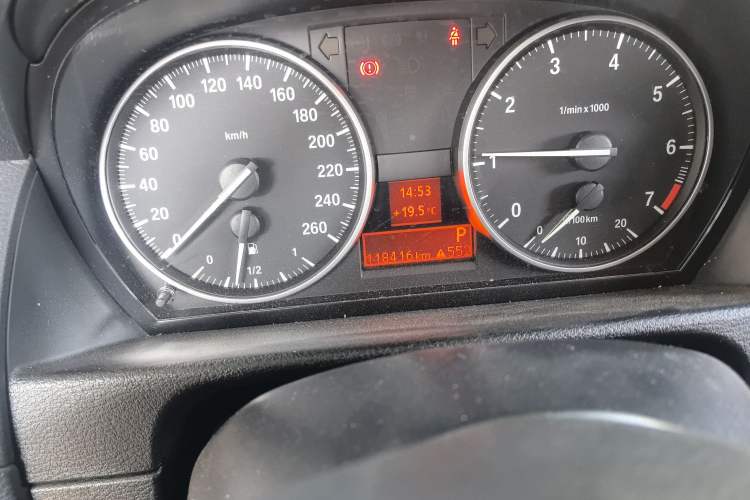 Used BMW X1 2013 sDrive18i Fashion Model
