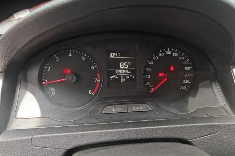 Used Volkswagen Santana 2015 1.4L Manual Fashion Edition