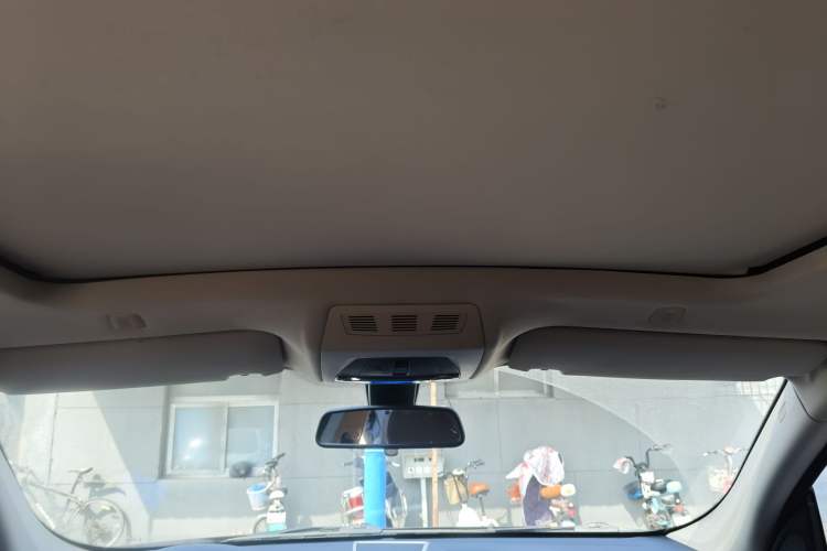 Used BMW 5 Series GT 2015 528i Leading Model Headliner