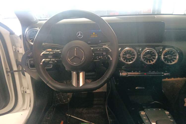 Used Mercedes-Benz A-Class 2023 A 200 L Fashion Model Steering Wheel