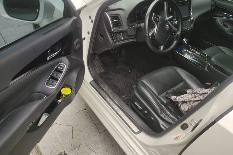 Used Toyota Crown 2015 2.0T Fashion Edition