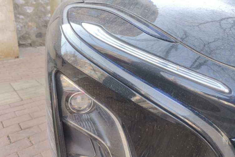 Used Hongqi E-QM5 2022 431 km Charge & Enjoy Edition
