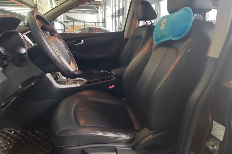 Used Venucia T70 2015 2.0L CVT Smart Edition