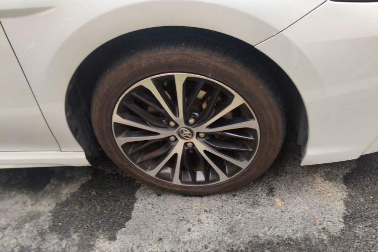 Used Toyota Camry 2018 2.5S Fēngshàng Edition Right Front Wheel Hub