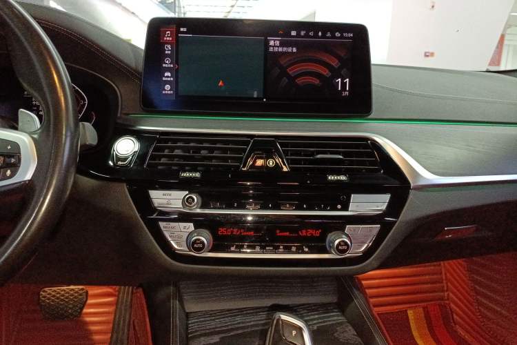 Used BMW 5 Series 2021 Facelifted 530Li Leading Edition M Sport Package
