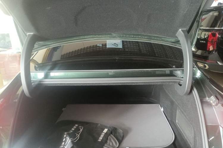 Used Geely Galaxy 8 2025 130km EM-P Starship Edition
