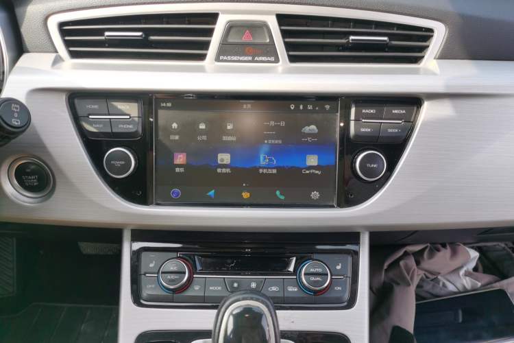 Used Geely Auto Emgrand X7 Sport 2016 1.8TD Automatic All-Wheel-Drive ZhiZun Edition Audio And AC Panel