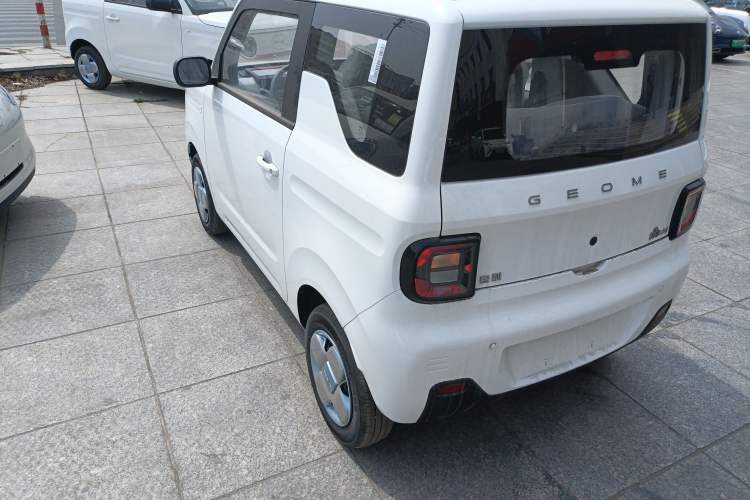 Used Geely Galaxy Panda 2024 Panda Mini 200km Endurance Bear
