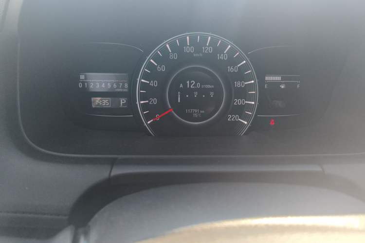 Used Honda Odyssey 2015 Revised Version 2.4L Supreme Edition Odometer Close Up