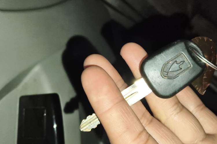 Used Jinbei New Hiace X30L 2016 1.5L Wealth Edition Van DLCG14 Vehicle Key