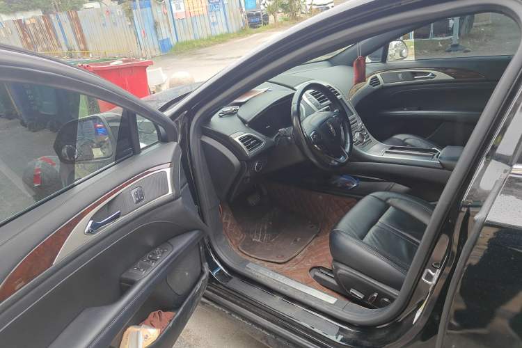 Used Lincoln MKZ 2017 2.0T Luxury Edition
