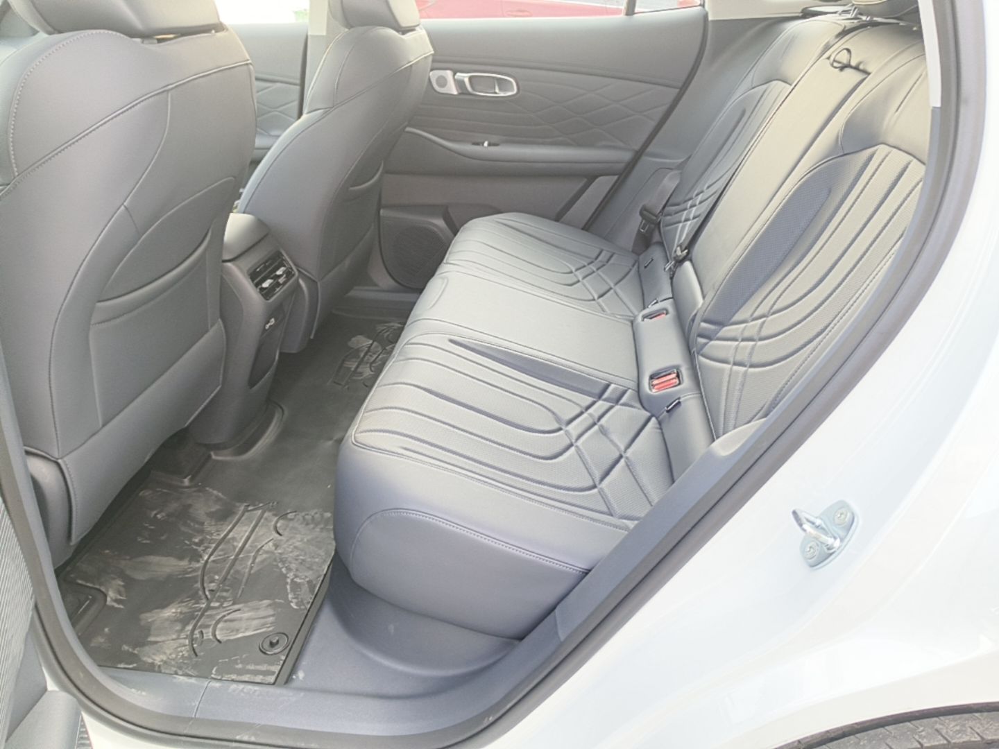 Geely Galaxy Xingjian 7 EM-i 2026 Model 130km Launch Edition — снимка 20