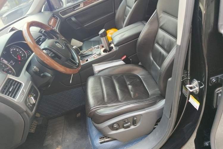 Used Volkswagen Touareg 2011 3.0 TSI Comfort Version