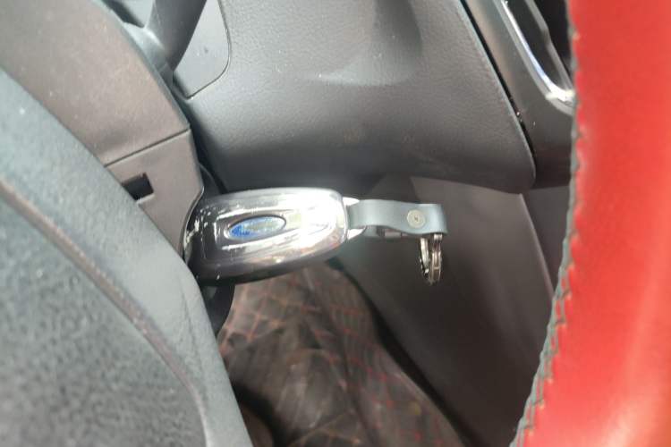 Used Ford Focus 2017 Hatchback 1.6L Automatic Comfort Plus SmartDrive Edition Vehicle Key