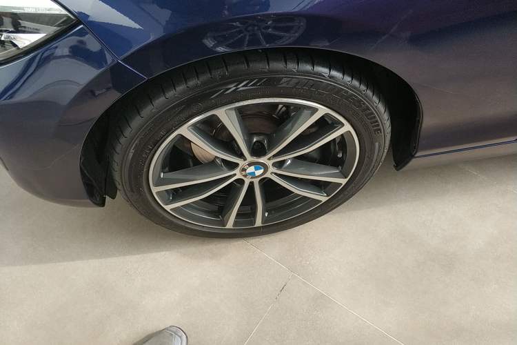 Used BMW 2 Series 2018 220i Convertible Coupe Sports Design Package
