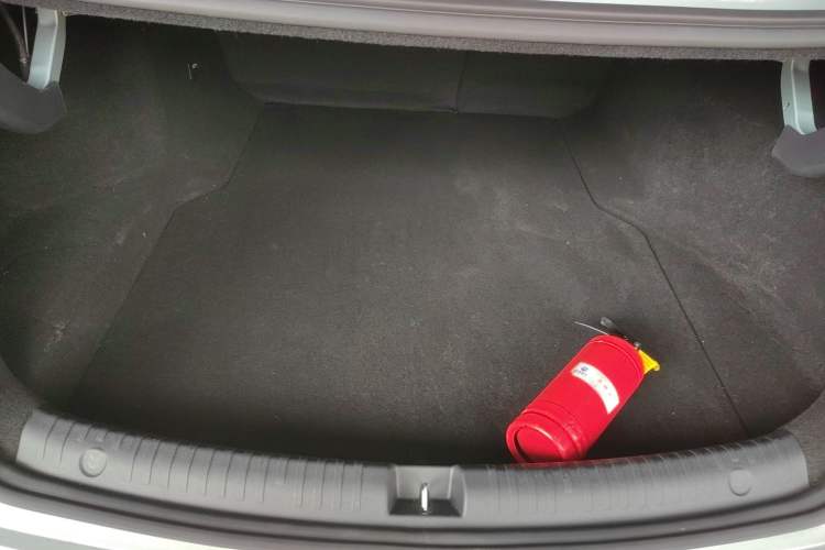 Used BYD Seal 06 New Energy 2024 DM-i 120KM Prestige Model Trunk