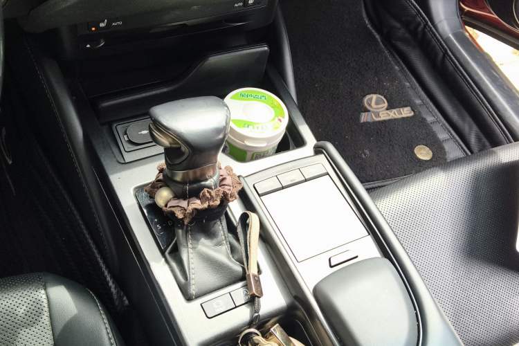 Used Lexus ES 2018 200 Excellence Edition China V Standard Gear Lever
