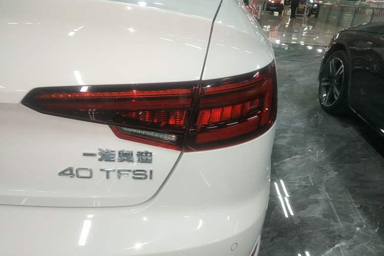 Used Audi A4L 2018 30th Anniversary Edition 40 TFSI Fashion Model