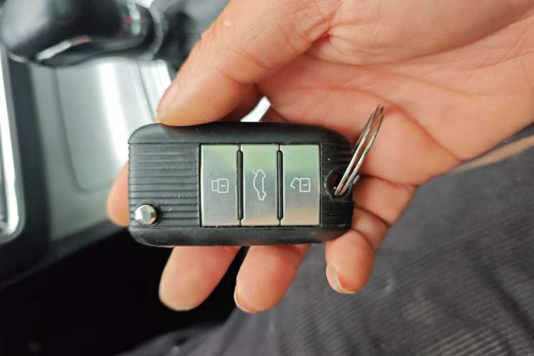 Used Roewe RX5 2019 20T Two-Wheel Drive Automatic 4G Connected Platinum Edition Vehicle Key