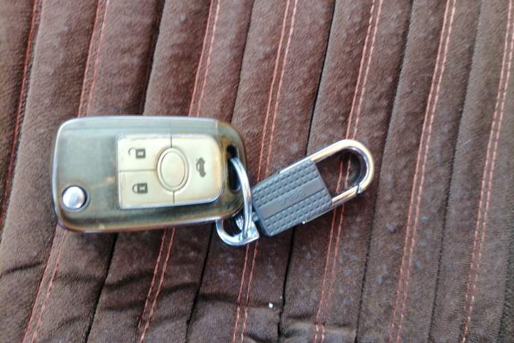 Used Buick Excelle 2015 1.5L Automatic Classic Model
