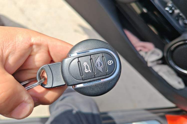 Used MINI 2019 1.5T ONE