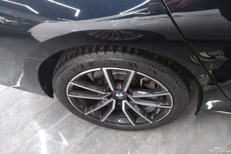 Used BMW 3 Series 2023 325Li M Sport Package Exterior 5