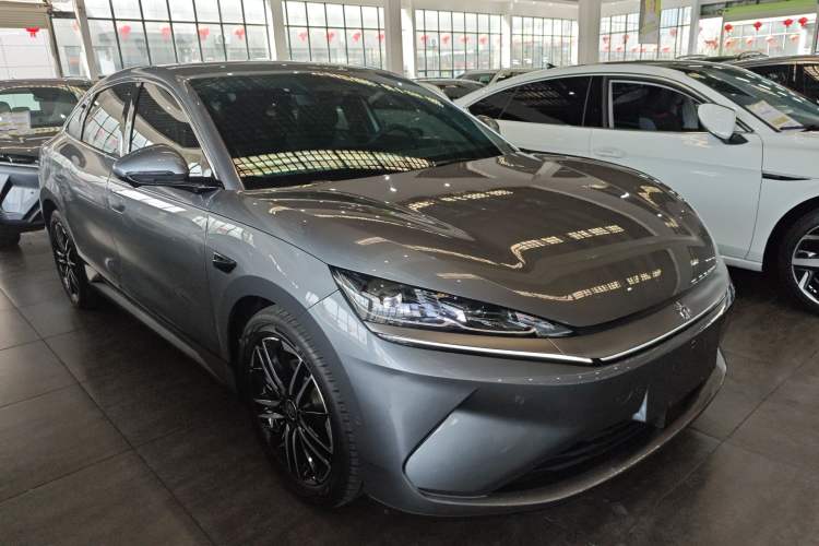 Used BYD Qin L 2025 EV 545KM Excellence Edition Front Right 45 Deg