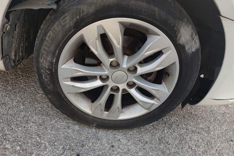 Used Geely Auto Emgrand 2015 Sedan 1.5L Manual - Top Trim Level