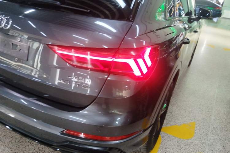 Used Audi Q3 2021 40 TFSI Fashion Dynamic Model