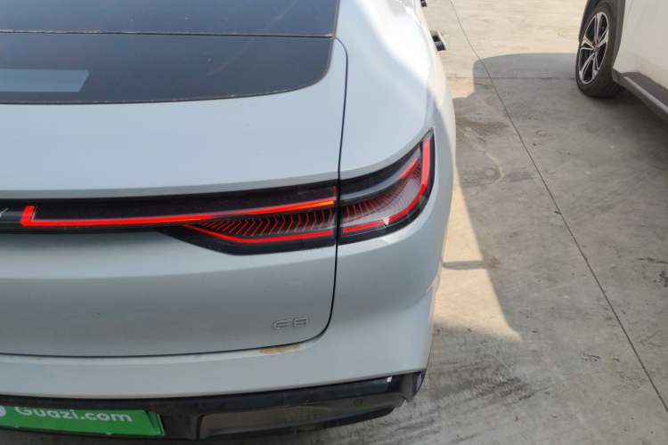 Used Geely Galaxy E8 2025 700 km Long-Range Intelligent Driving Version Right Rear Taillight